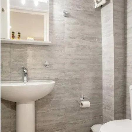 Apartamento Newly Reconstructed Flat 100sqm!