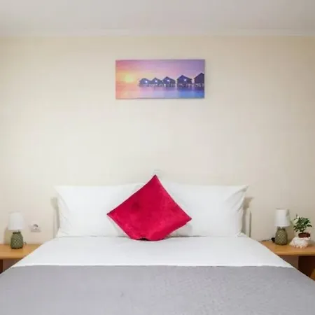 Newly Reconstructed Flat 100sqm! Apartamento *