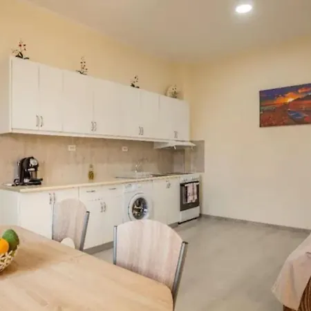 Newly Reconstructed Flat 100sqm! Apartment