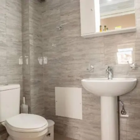 Newly Reconstructed Flat 100sqm! Апартаменты *